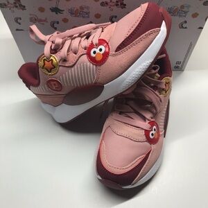 Puma sneakers!! Elmo Sesame Street, kids